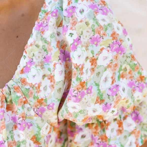 PINK LILY | WILD FLOWER LOVE FLORAL RUCHED MULTICOLOR FLORAL DRESS
Large NEW - Picture 5 of 8